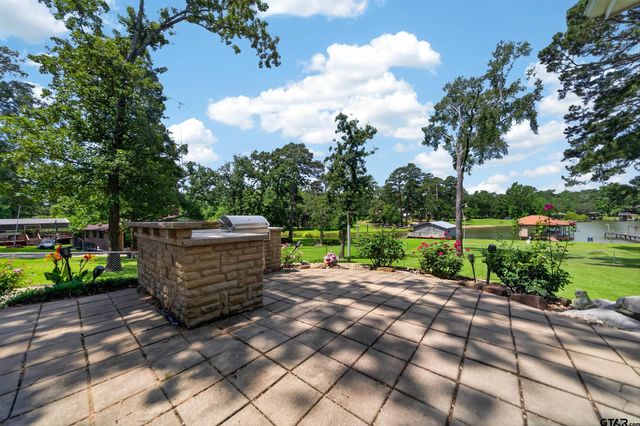 7320 Panorama Dr, Frankston, TX 75763