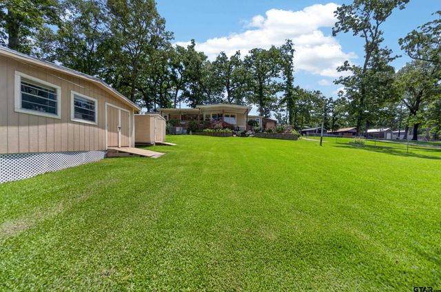 7320 Panorama Dr, Frankston, TX 75763