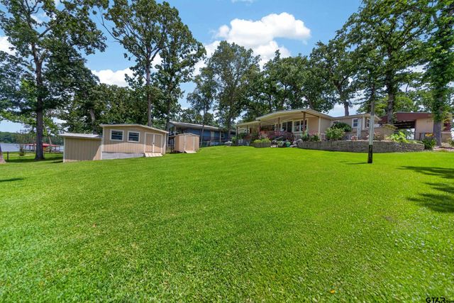 7320 Panorama Dr, Frankston, TX 75763