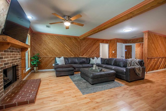 1914 Yielding Road, Cabot, AR 72176