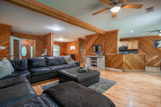 1914 Yielding Road, Cabot, AR 72176