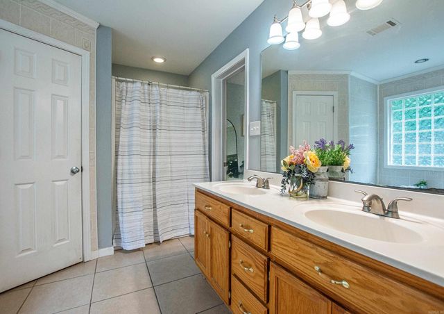 1914 Yielding Road, Cabot, AR 72176