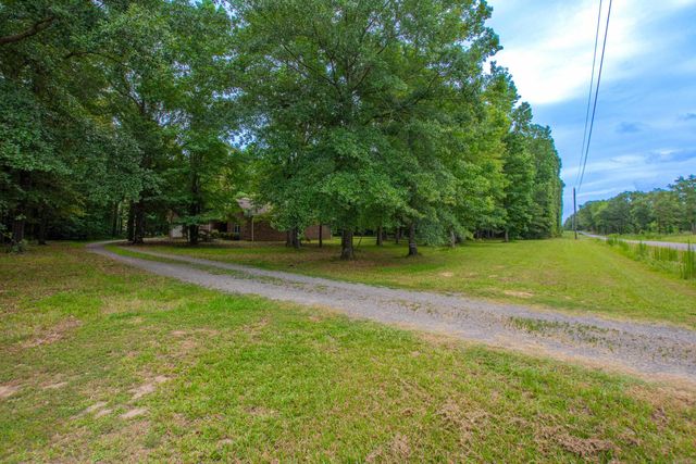 1914 Yielding Road, Cabot, AR 72176