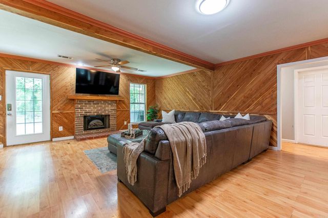 1914 Yielding Road, Cabot, AR 72176