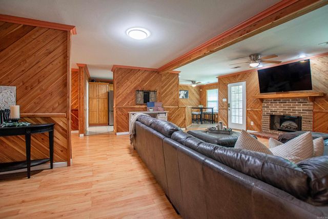 1914 Yielding Road, Cabot, AR 72176