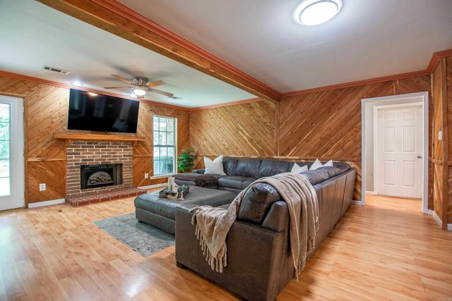 1914 Yielding Road, Cabot, AR 72176