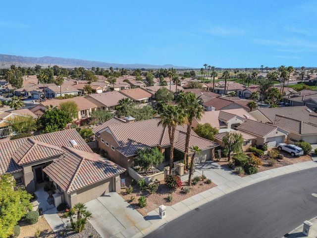 38668 Bent Palm Drive, Palm Desert, CA 92211