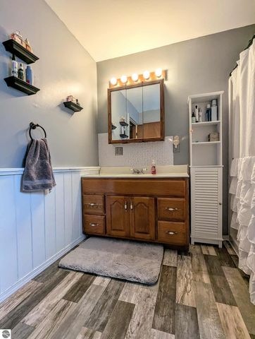 3920 E 14 Road, Manton, MI 49663