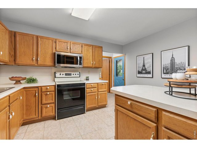 1546 W 29th St, Loveland, CO 80538