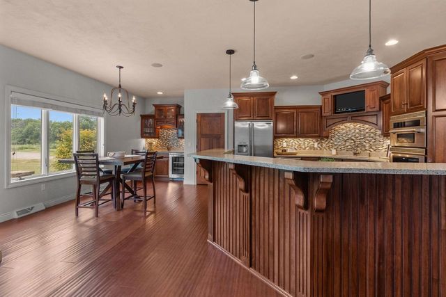 493 DALTON ROAD, Neenah, WI 54956