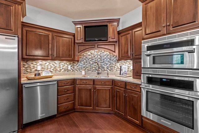 493 DALTON ROAD, Neenah, WI 54956