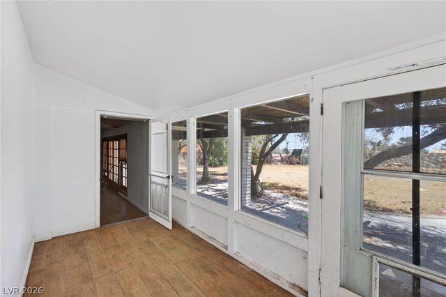 1200 OAK TREE Lane, Las Vegas, NV 89108