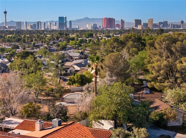 1200 OAK TREE Lane, Las Vegas, NV 89108