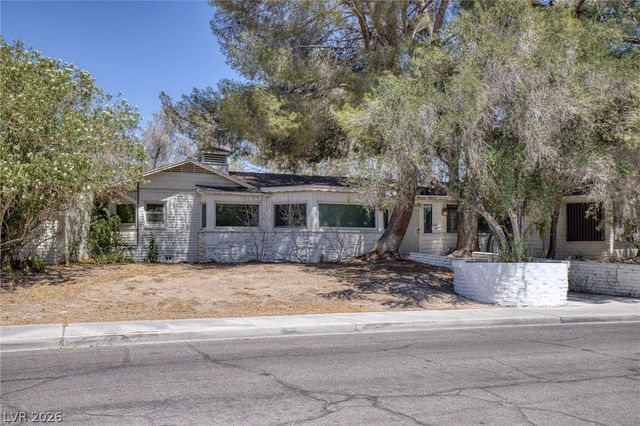 1200 OAK TREE Lane, Las Vegas, NV 89108