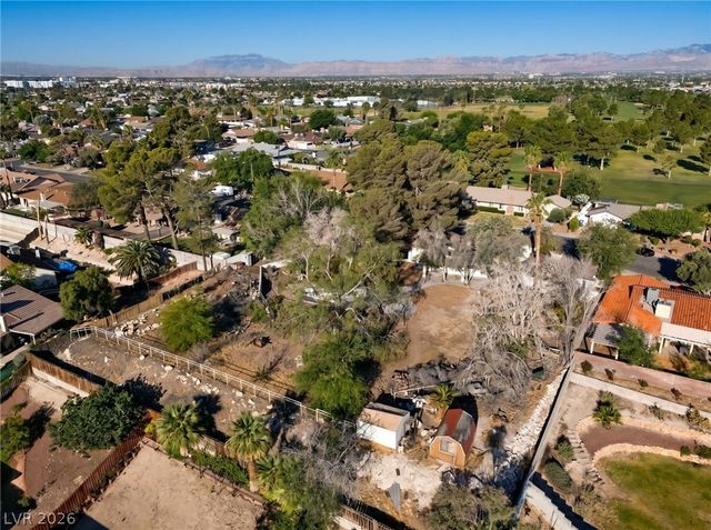 1200 OAK TREE Lane, Las Vegas, NV 89108