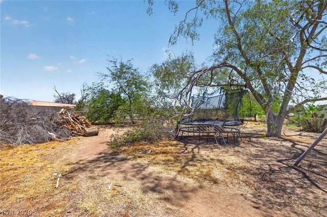 1200 OAK TREE Lane, Las Vegas, NV 89108