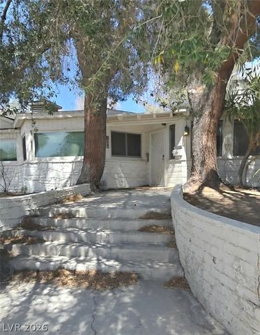 1200 OAK TREE Lane, Las Vegas, NV 89108