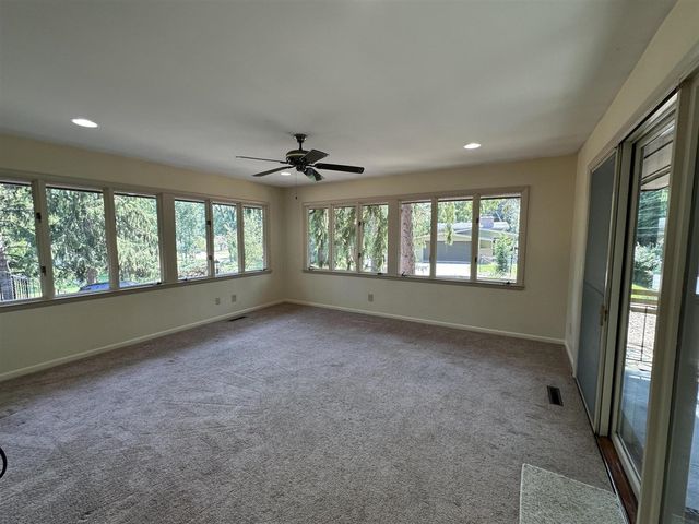 2631 N Maple Road, Ann Arbor, MI 48103