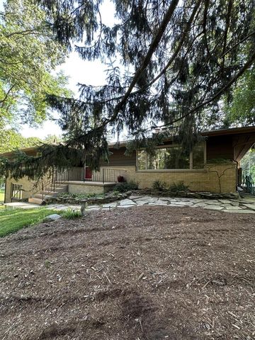 2631 N Maple Road, Ann Arbor, MI 48103
