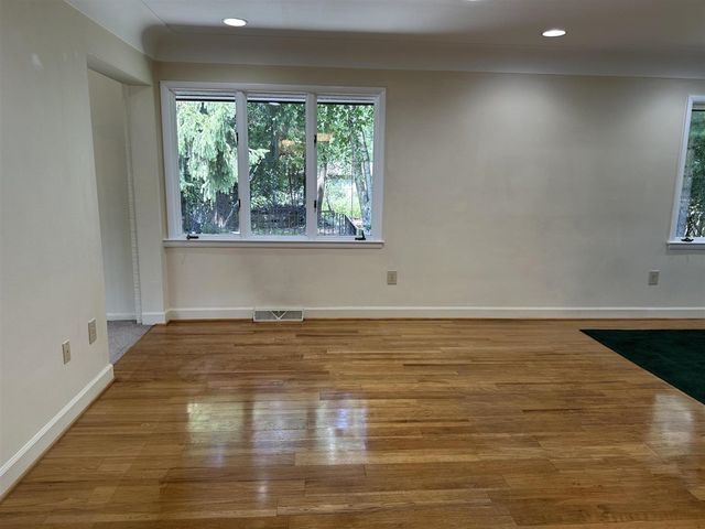 2631 N Maple Road, Ann Arbor, MI 48103