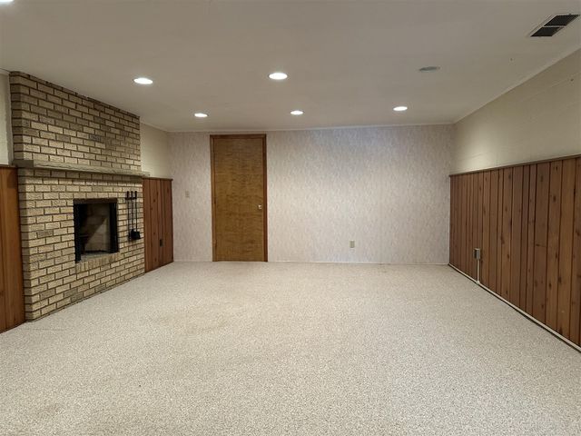 2631 N Maple Road, Ann Arbor, MI 48103