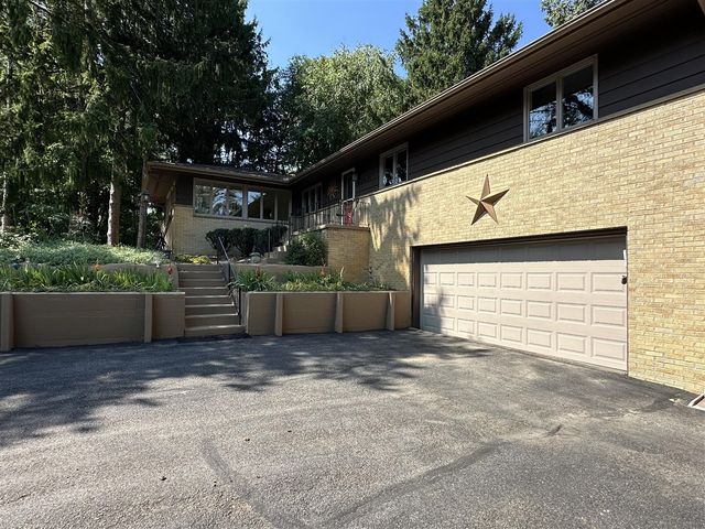 2631 N Maple Road, Ann Arbor, MI 48103