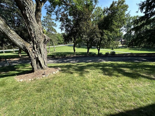 2631 N Maple Road, Ann Arbor, MI 48103