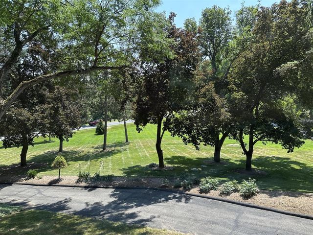 2631 N Maple Road, Ann Arbor, MI 48103