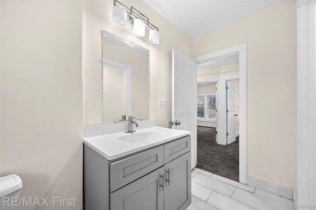 556 Leicester Court, Detroit, MI 48202