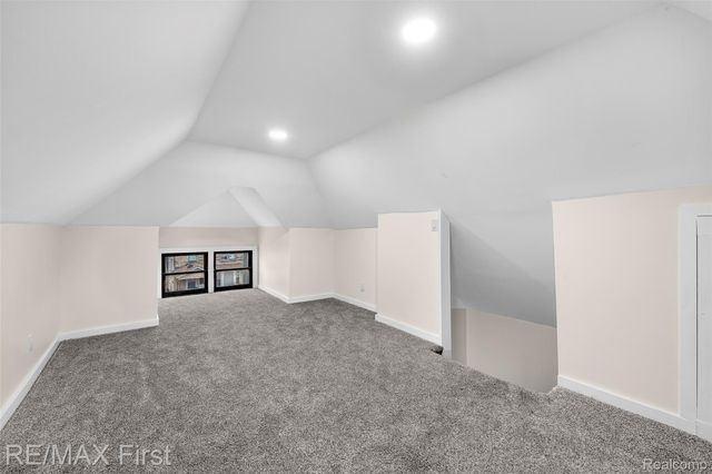 556 Leicester Court, Detroit, MI 48202