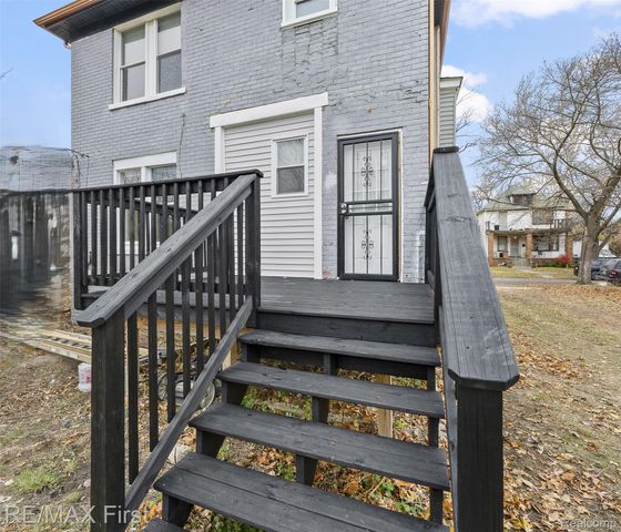 556 Leicester Court, Detroit, MI 48202