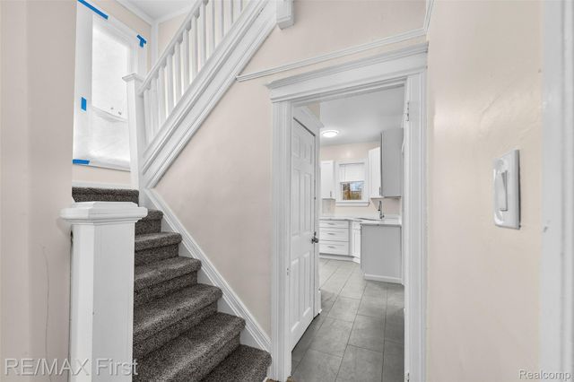 556 Leicester Court, Detroit, MI 48202