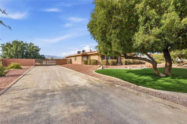 6661 Mustang Street, Las Vegas, NV 89131