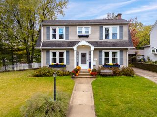 117 Edgemoor Avenue, Kalamazoo City, MI 49001