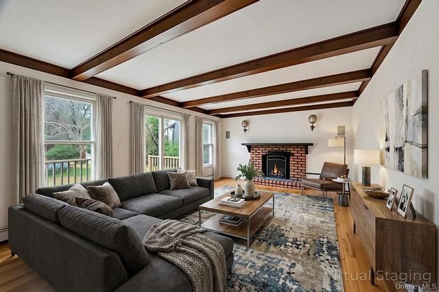 330 Edgewood Avenue, Smithtown, NY 11787