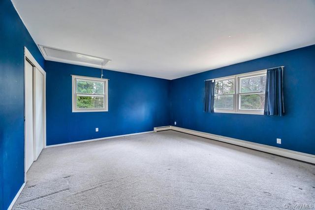 330 Edgewood Avenue, Smithtown, NY 11787