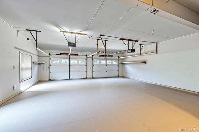 330 Edgewood Avenue, Smithtown, NY 11787