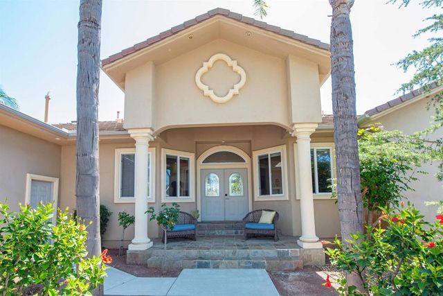 1130 Melrose Way, Vista, CA 92081