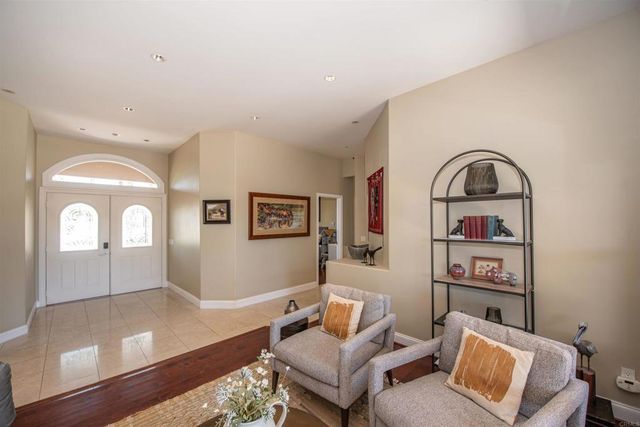 1130 Melrose Way, Vista, CA 92081