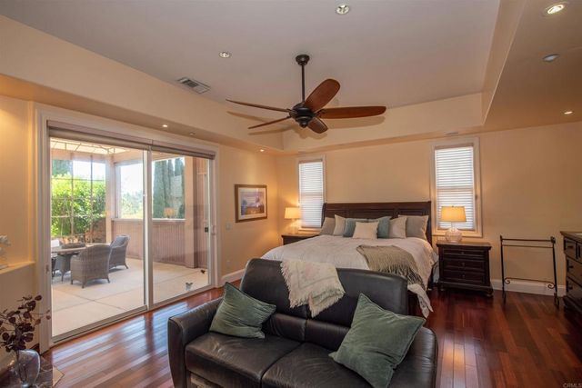 1130 Melrose Way, Vista, CA 92081