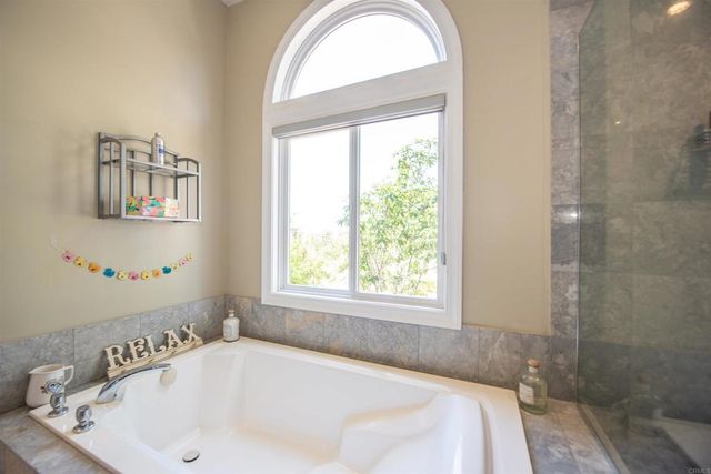 1130 Melrose Way, Vista, CA 92081