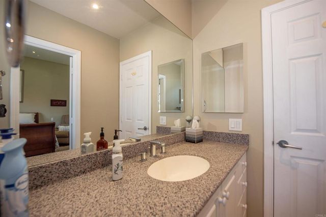 1130 Melrose Way, Vista, CA 92081