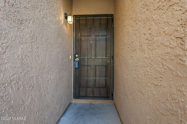 2522 N Ironwood Ridge Drive, Tucson, AZ 85745