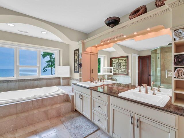 106 Michigan COURT, Racine, WI 53402