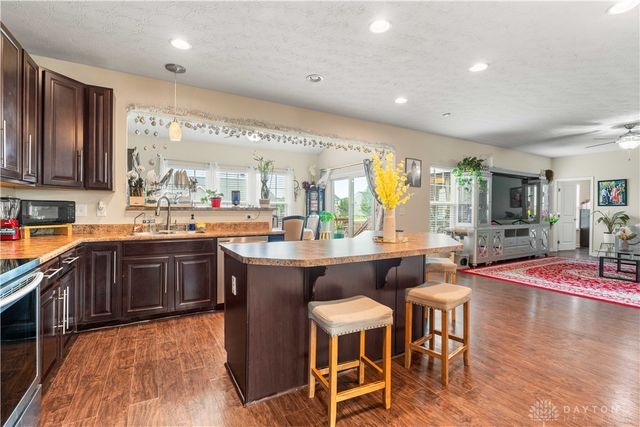 78 Cascade Drive, Fairborn, OH 45324