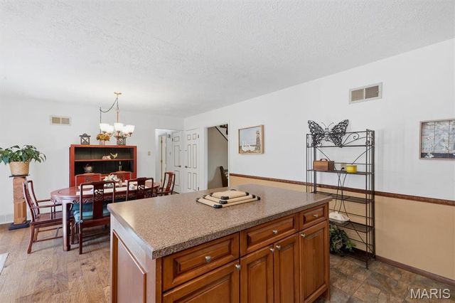 1143 Fernview Drive, Creve Coeur, MO 63141