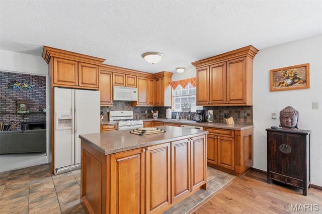 1143 Fernview Drive, Creve Coeur, MO 63141