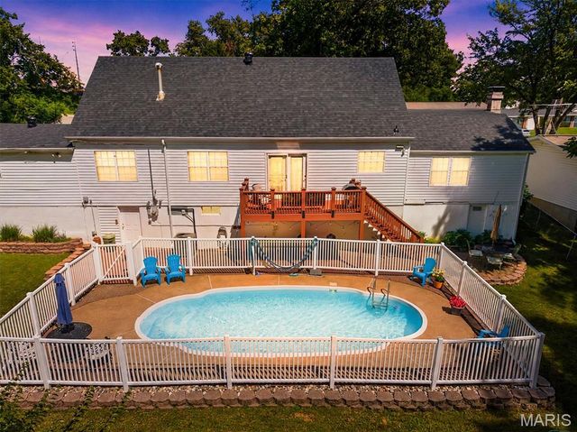 1143 Fernview Drive, Creve Coeur, MO 63141