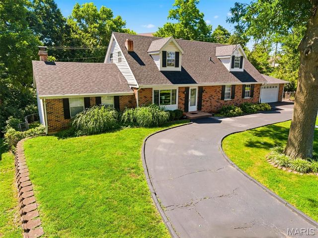 1143 Fernview Drive, Creve Coeur, MO 63141