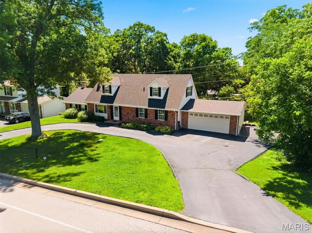 1143 Fernview Drive, Creve Coeur, MO 63141